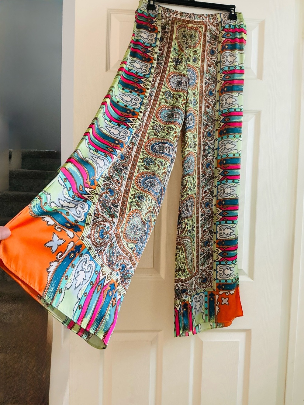 Chico’s Hypnotic Bold Print Power Pant Palazzo Silky Fluid Flare Leg Breezy SZ 0